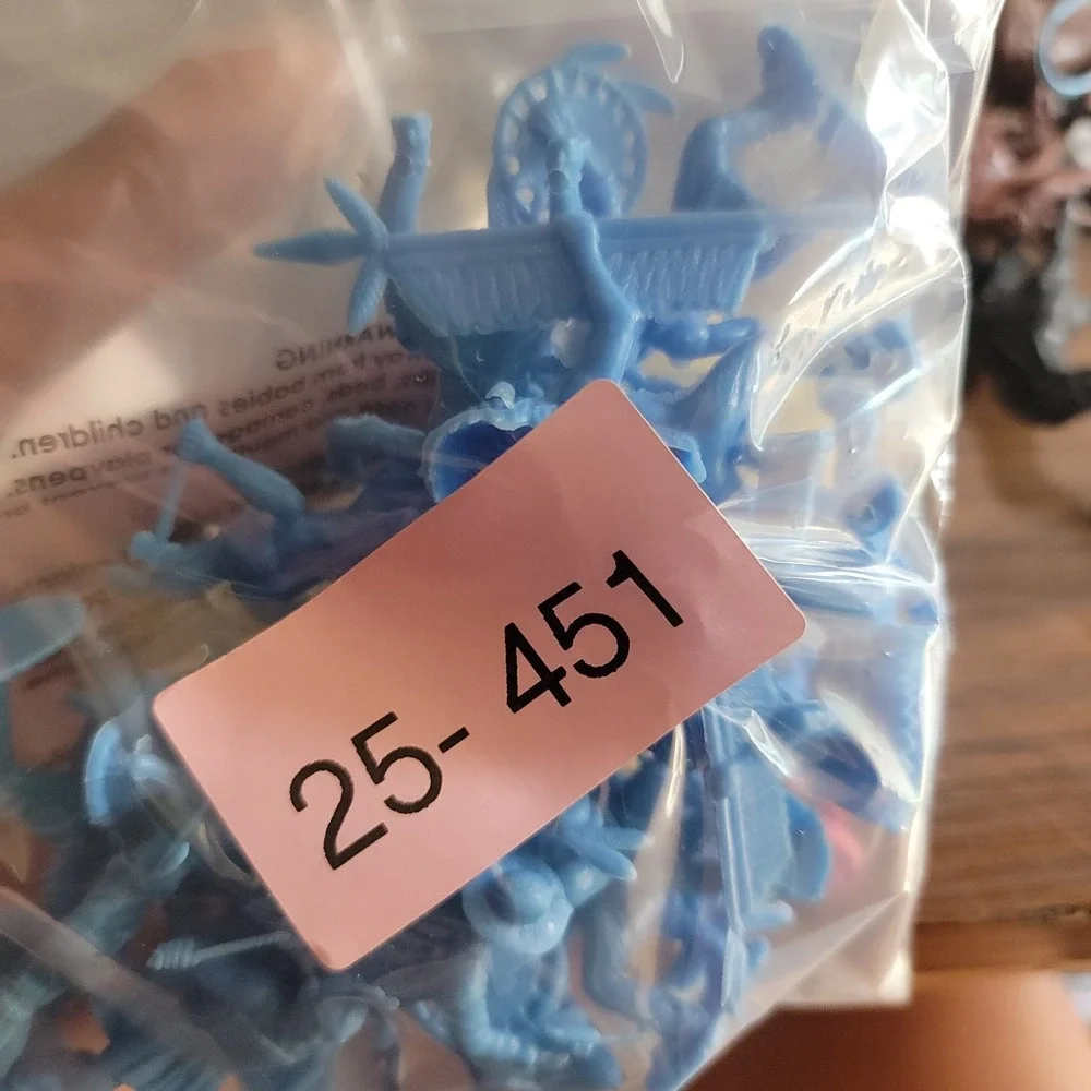 Marx 1970s Fort Apache 4202 Dark Blue Pioneers Set Lot